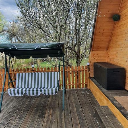 Cabana Din Livada Pucioasa ภายนอก รูปภาพ