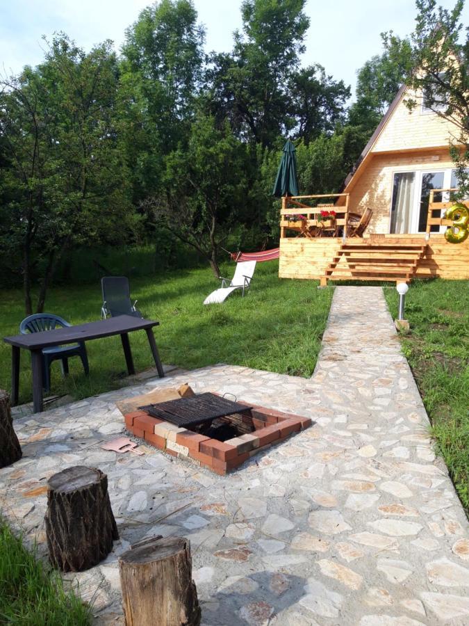 Cabana Din Livada Pucioasa ภายนอก รูปภาพ