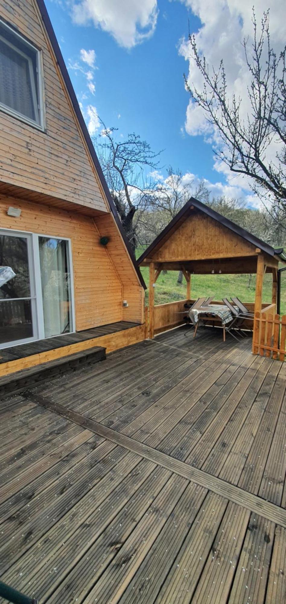 Cabana Din Livada Pucioasa ภายนอก รูปภาพ